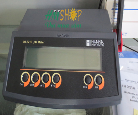 Máy đo pH/ nhiệt độ để bàn Hanna HI2210-02 chính hãng
