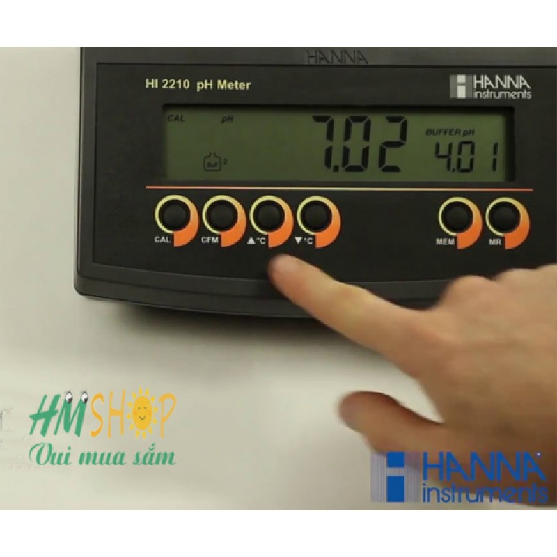 Photo 3 Máy đo pH/ Nhiệt độ để bàn Hanna HI2210-02